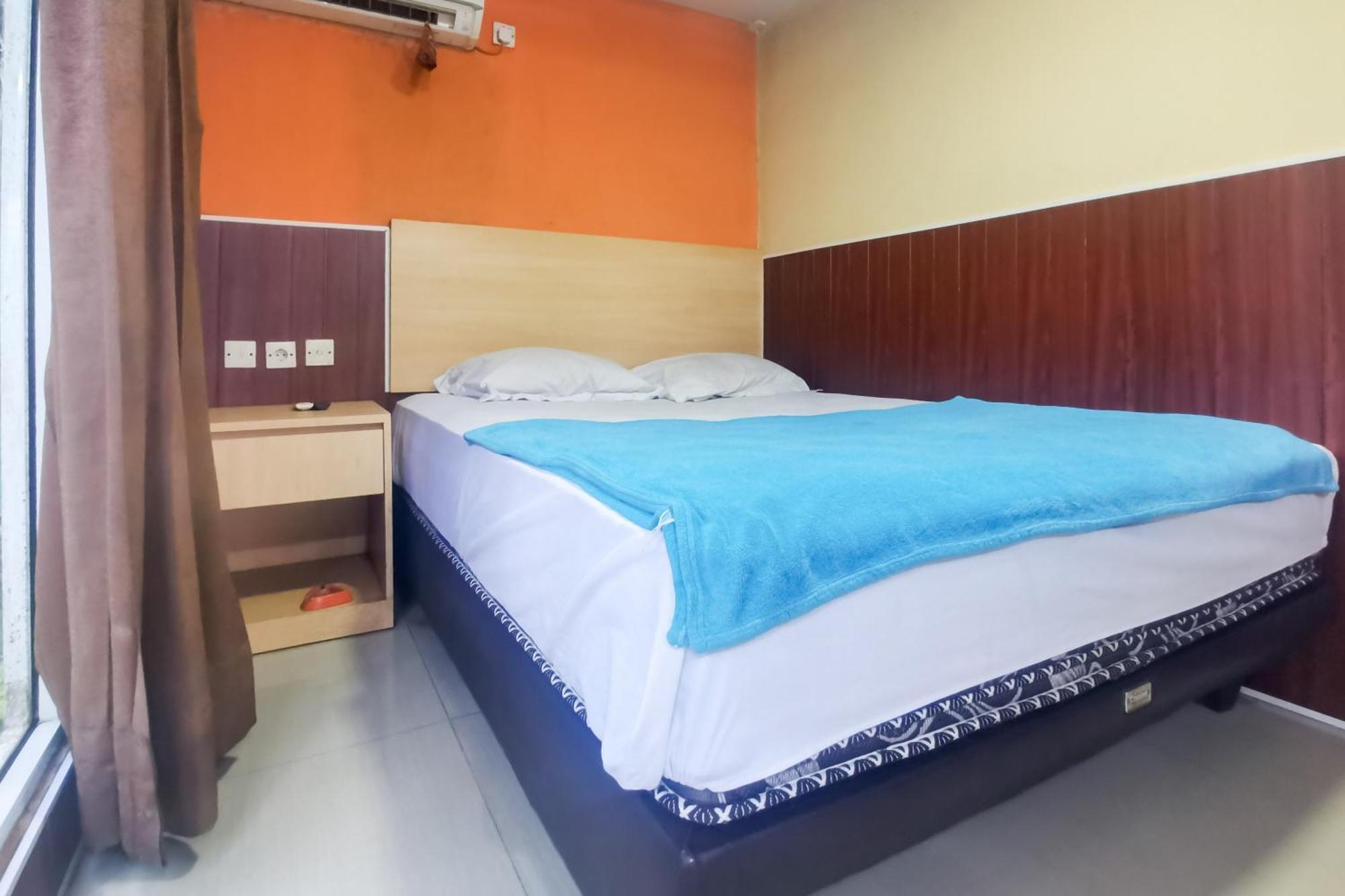 Hotel Container Inn Mitra Reddoorz Gadok Exterior foto
