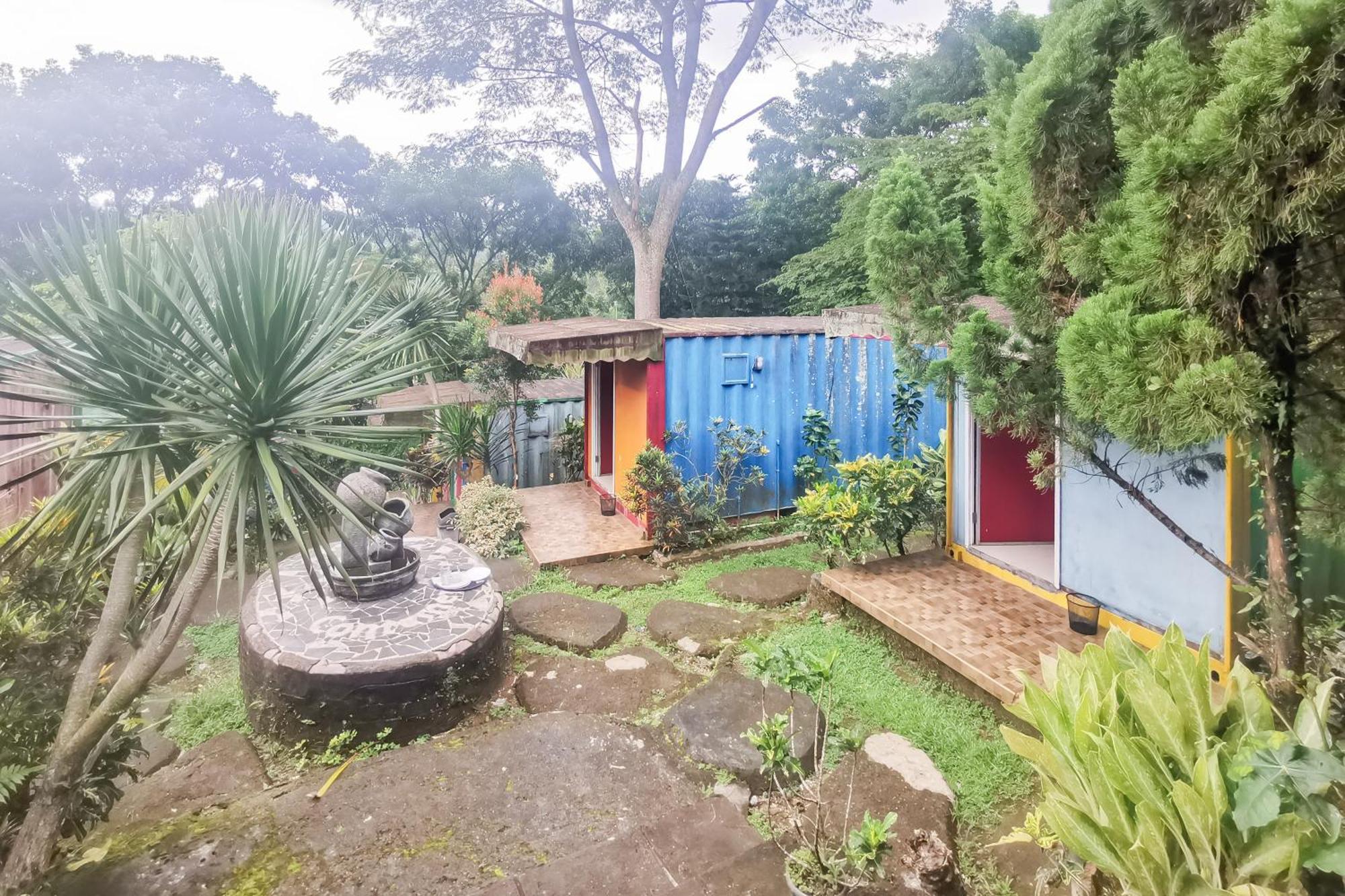 Hotel Container Inn Mitra Reddoorz Gadok Exterior foto